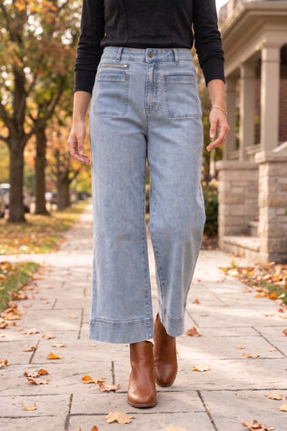 Crop Essential Jean