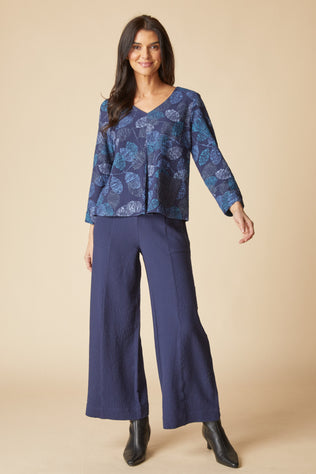 Crinkle Crepe Scattered Leaves Pleat Top