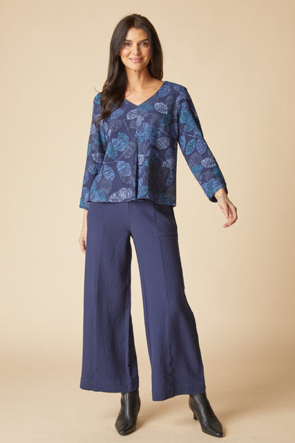 Crinkle Crepe Scattered Leaves Pleat Top