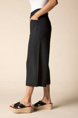 Crinkle Crepe Aria Capri
