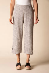 Fine Lines Pucker Weave Capri
