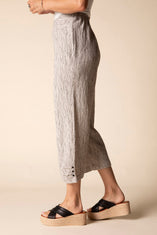 Fine Lines Pucker Weave Capri