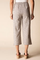 Fine Lines Pucker Weave Capri