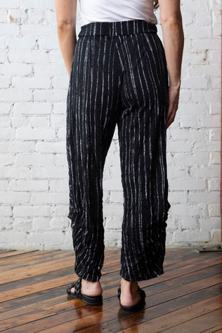 Bamboo Stripe Pleat Ankle Pant