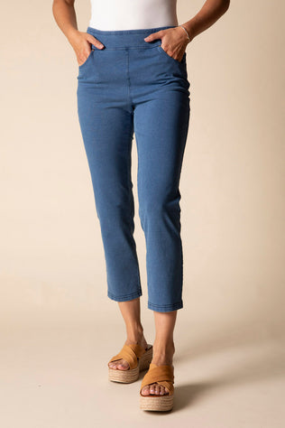 Stonewashed Capri Knit Jean
