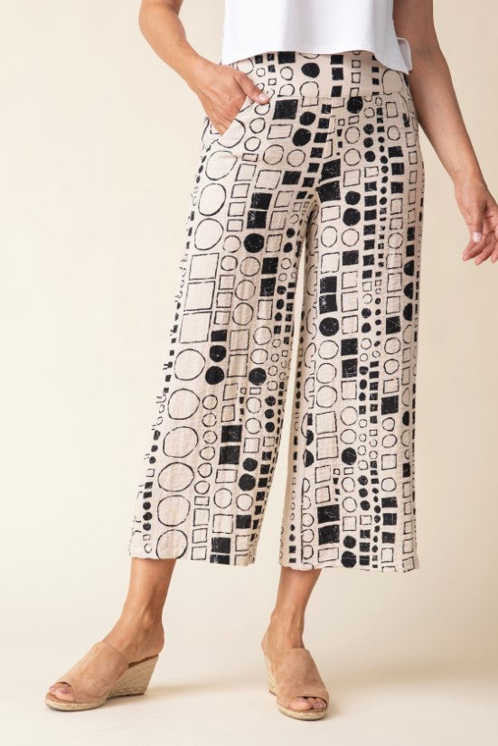 Express Travel Circle Square Crop Pant