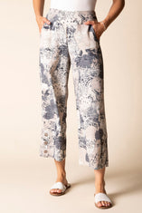 Destination Unknown Button Hem Crop Pant