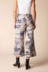 Destination Unknown Button Hem Crop Pant
