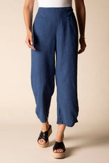 Pleat Button Capri
