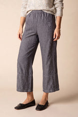 Contrast Seams Crop Pant