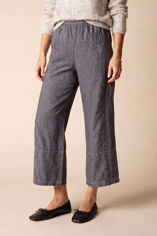 Contrast Seams Crop Pant