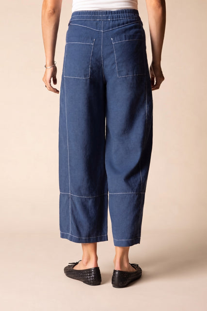 Contrast Seams Crop Pant