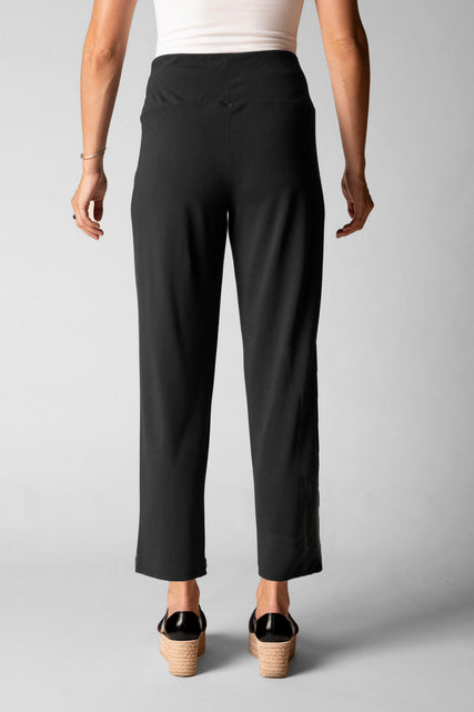 Core Travel Straight Pant