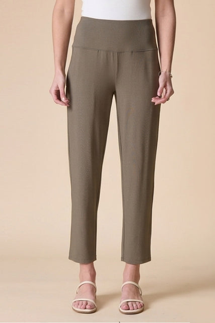 Core Travel Straight Pant