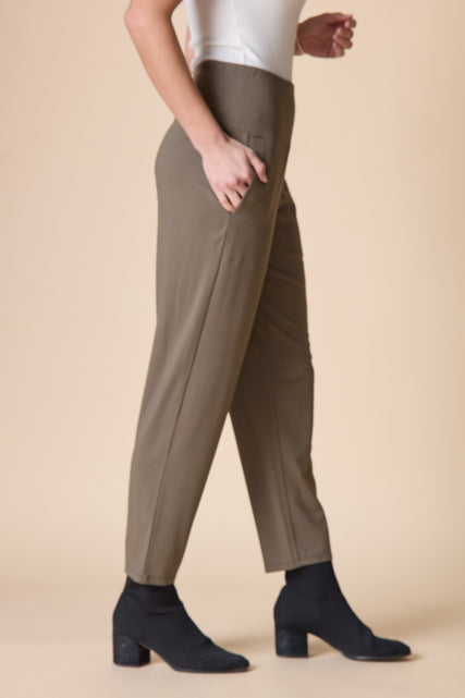 Core Travel Straight Pant