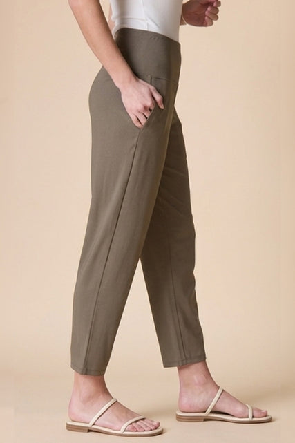 Core Travel Straight Pant