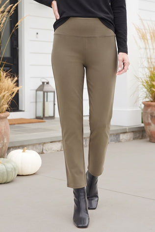 Core Travel Straight Pant